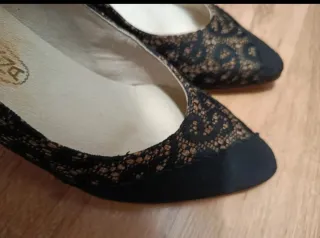 Zapatos de tacón negros con encaje beige T37