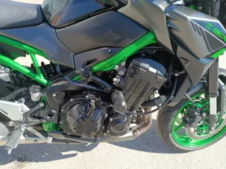Kawasaki Z900 A2 2023 Negra/Verde