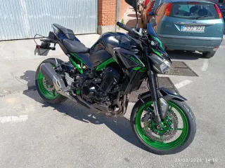 Kawasaki Z900 A2 2023 Negra/Verde