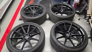 Llantas Audi 20' Wheelforce 265/30R20 Negras