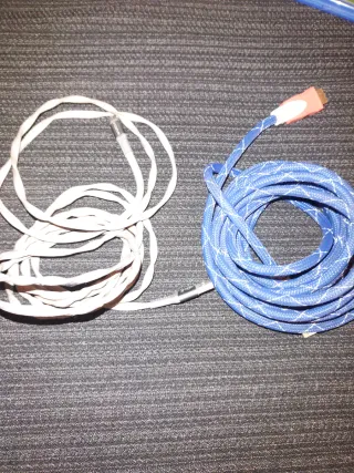 PS4 Slim 500GB Negra, dos mandos fifa24