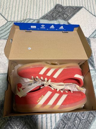 Adidas Gazelle Rojas y Blancas