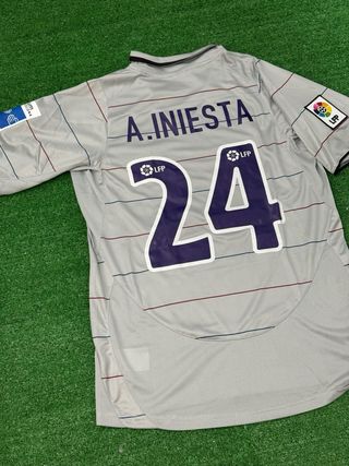 FC Barcelona - A. Iniesta 24 - 2004 - Talla M