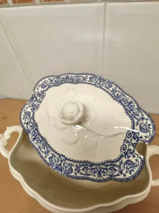 Sopera La Cartuja de Sevilla Azul y Blanca