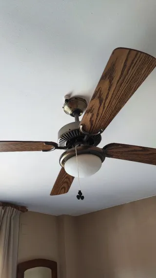 Ventilador de Techo Metálico Dorado