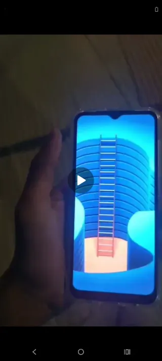 Móvil azul en perfecto estado