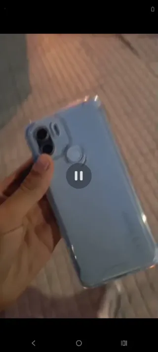 Móvil azul en perfecto estado