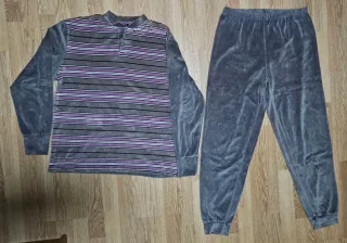 Pijama Caballero Talla L. Casi nuevo.