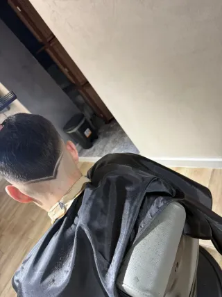 Buscamos peluquero Sant Sadurní d'Anoia