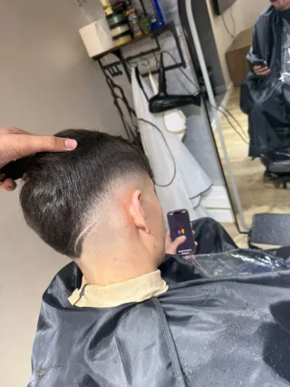 Buscamos peluquero Sant Sadurní d'Anoia