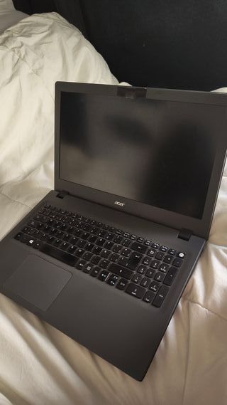 Acer Aspire E5-573G i3 12GB SSD 128GB + HDD 1TB