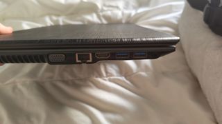 Acer Aspire E5-573G i3 12GB SSD 128GB + HDD 1TB
