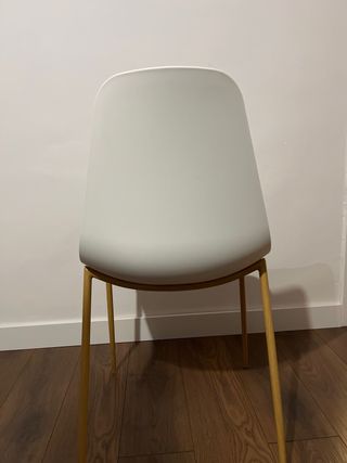 Juego de 4 sillas blancas modernas