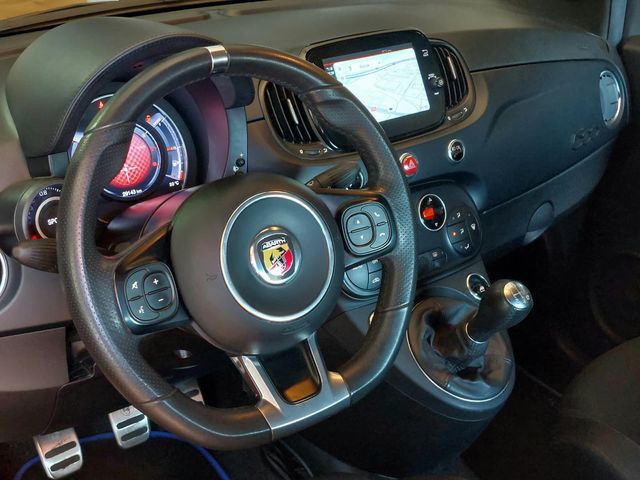 Abarth 595 2022