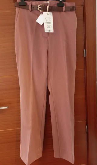Pantalones rectos con cinturón Zara
