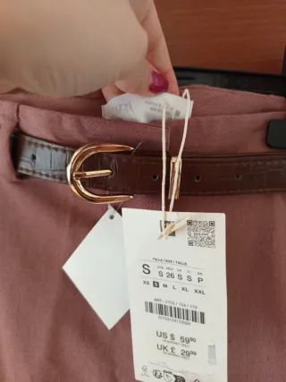 Pantalones rectos con cinturón Zara