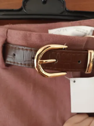 Pantalones rectos con cinturón Zara