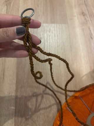 Lámpara moruna naranja y dorada