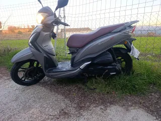 SYM Symphony ST 125 Scooter