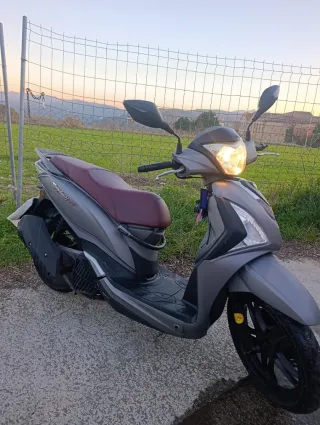 SYM Symphony ST 125 Scooter