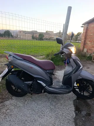 SYM Symphony ST 125 Scooter
