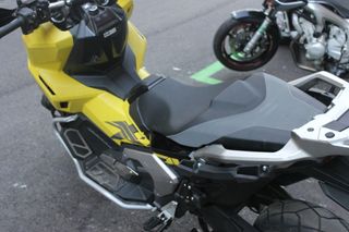 Honda XADV 750 Amarilla - 1500km