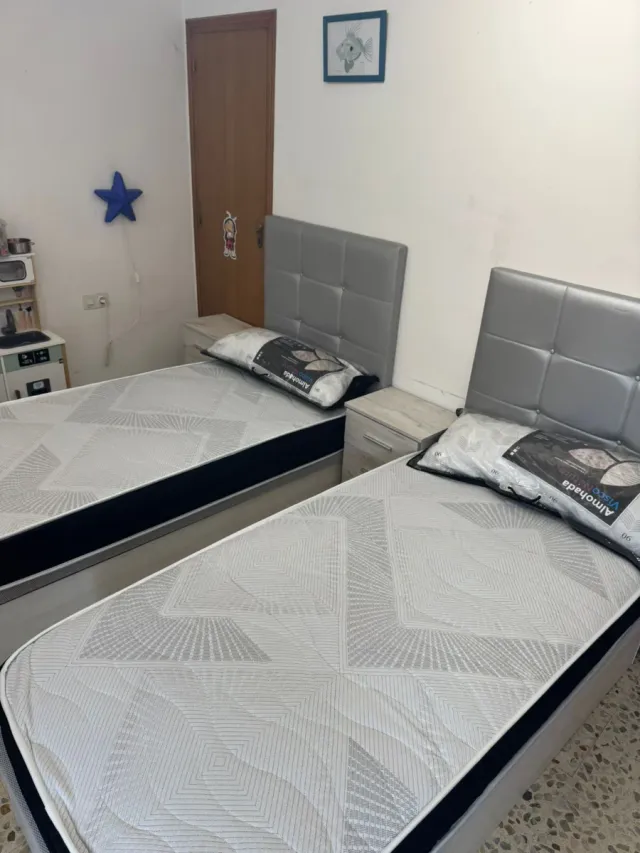 Divano pieghevole con materassi in memory foam