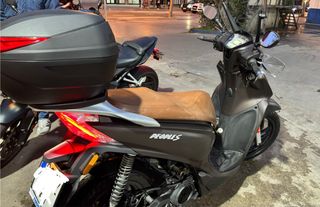Kymco People 125cc Scooter