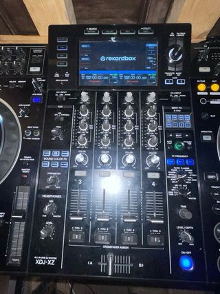 Pioneer XDJ-XZ