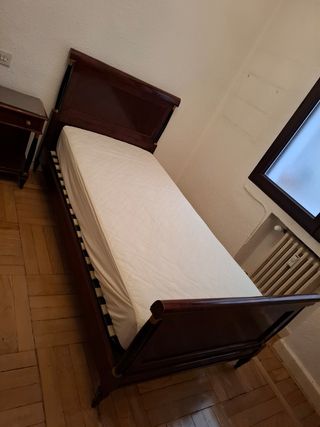 Camas 90 y mesita de noche