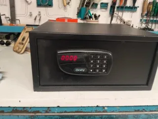 Caja fuerte de hotel Onity