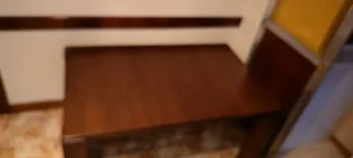 Mesa de salón extensible de madera