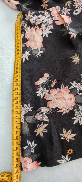 Mono Bershka estampado floral talla M