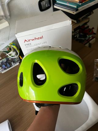 Casco Airwheel C5 con videocamera e musica