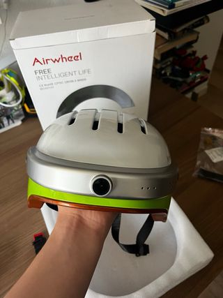 Casco Airwheel C5 con videocamera e musica