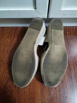 Sandalias cuña doradas T38