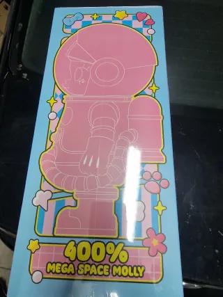 Figura Molly Mega Space Molly Sanrio 400%