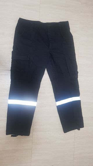 Pantalón negro UME
