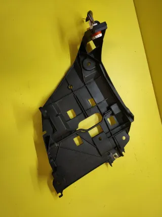 SOPORTE FARO DELANTERO IZQUIERDO PORSCHE BOXSTER