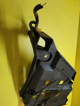 SOPORTE FARO DELANTERO IZQUIERDO PORSCHE BOXSTER