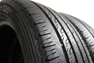 2 Pneumatici Giti 215/55 R18 95H