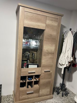 Mueble madera con luces