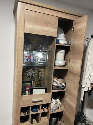 Mueble madera con luces