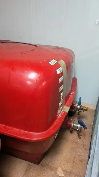 Depósito de aceite para conservas