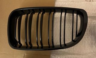 Parrilla BMW Serie 1 E87 E81 Negra