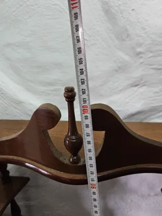 Estantería de madera estilo clásico