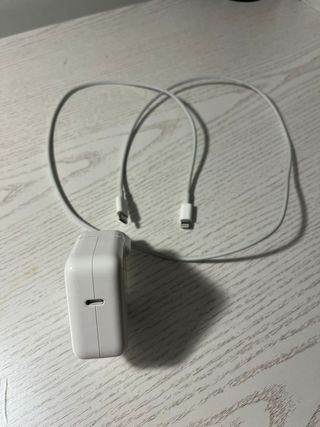 Cargador Apple 30W USB-C + Cable Lightning