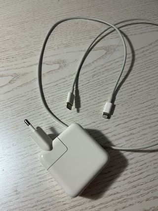 Cargador Apple 30W USB-C + Cable Lightning