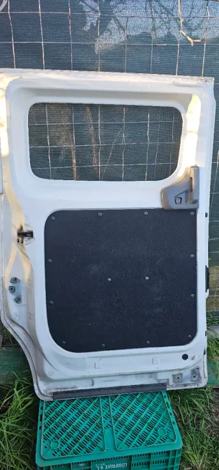 Puerta Corredera Izquierda Nissan NV200 (2011)