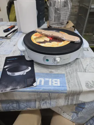 Crepera Cecotec con accesorios